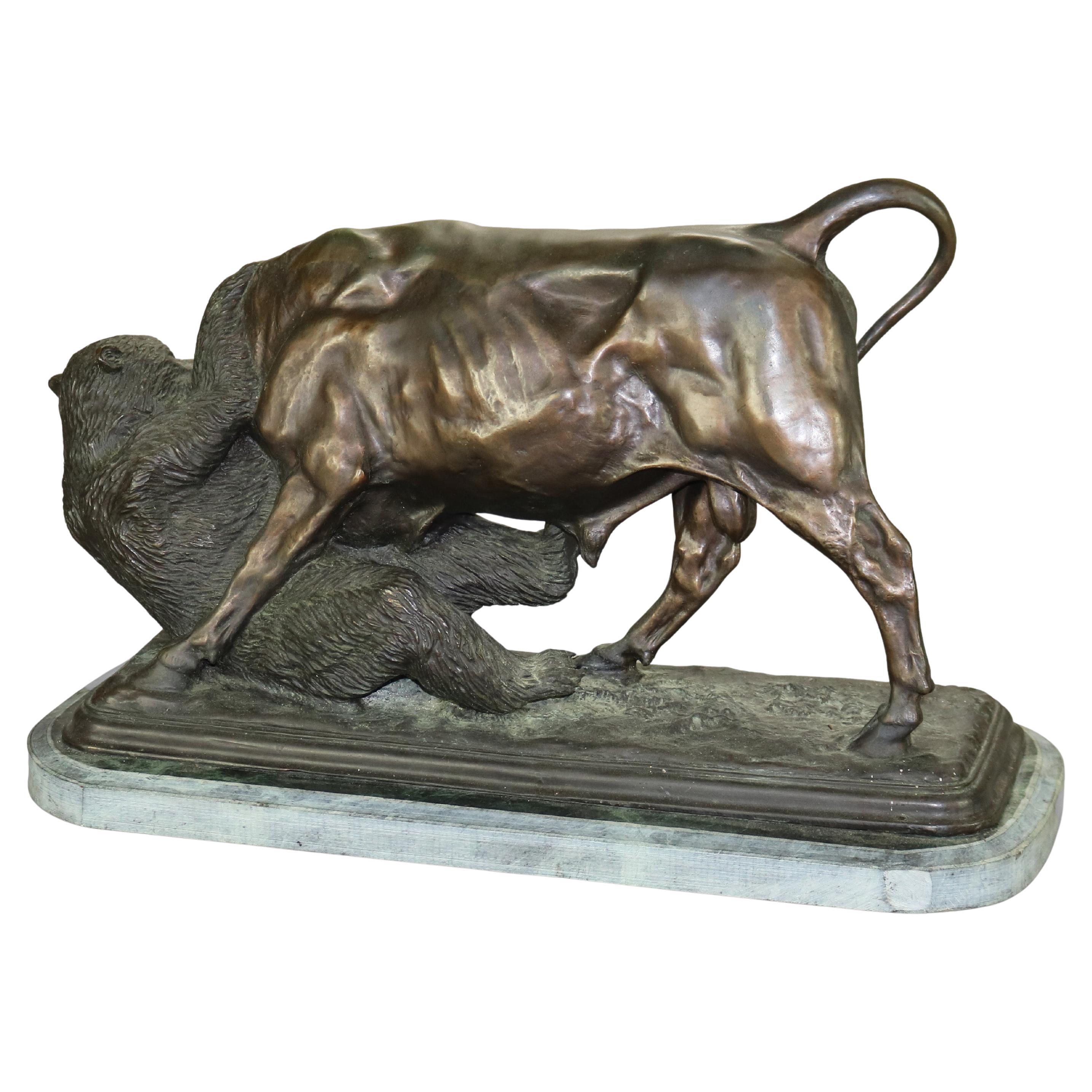 ***Demandez des tarifs réduits pour les livraisons en interne - Service professionnel fiable et entièrement assuré***

Sculpture ancienne en bronze figurative Taureau et Ours sur socle en marbre vert signée  I. Bonheur, c1900

Mesures - 13 1/2 