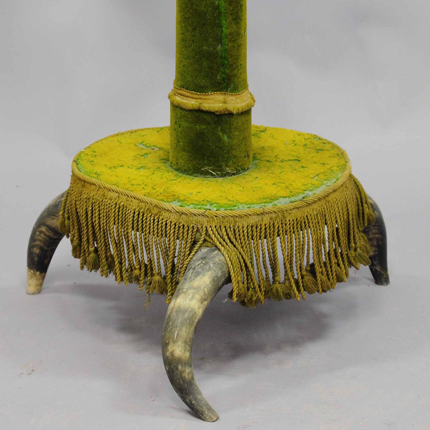 Black Forest Antique Bull Horn Hall Stand ca. 1870 For Sale
