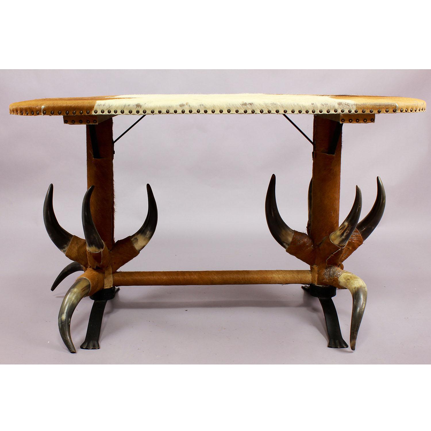 Antique Bull Horn Table, ca. 1870 In Good Condition For Sale In Berghuelen, DE