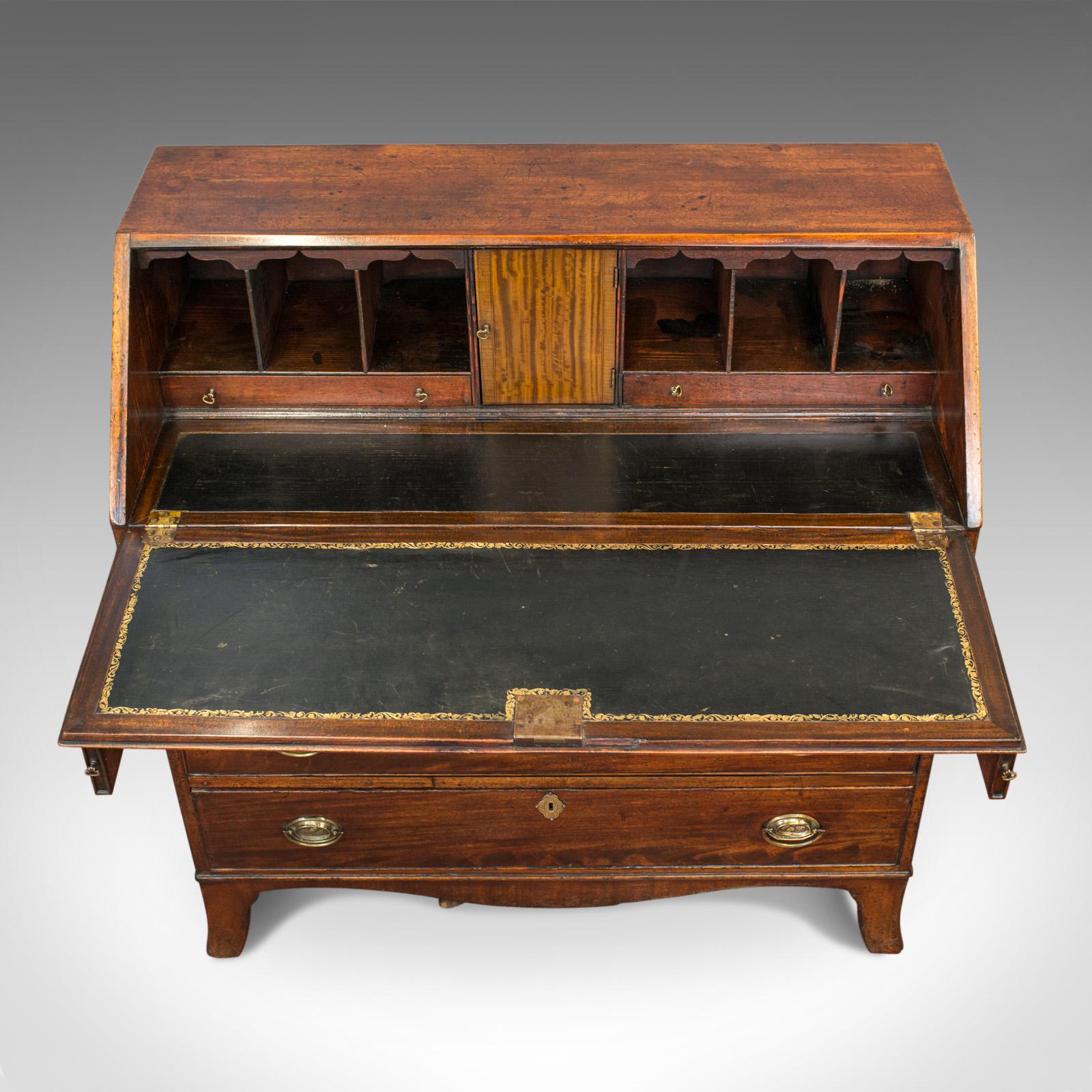 Antique Bureau, English, Georgian, Desk, Mahogany, Late 18th Century, circa 1790 In Good Condition In Hele, Devon, GB