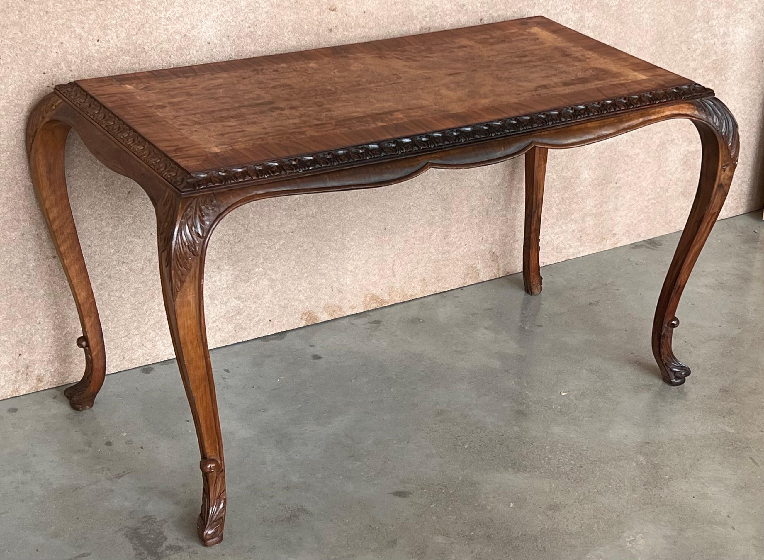 20th Century Antique Burl Walnut Queen Anne Style Rectangular Coffee Table For Sale