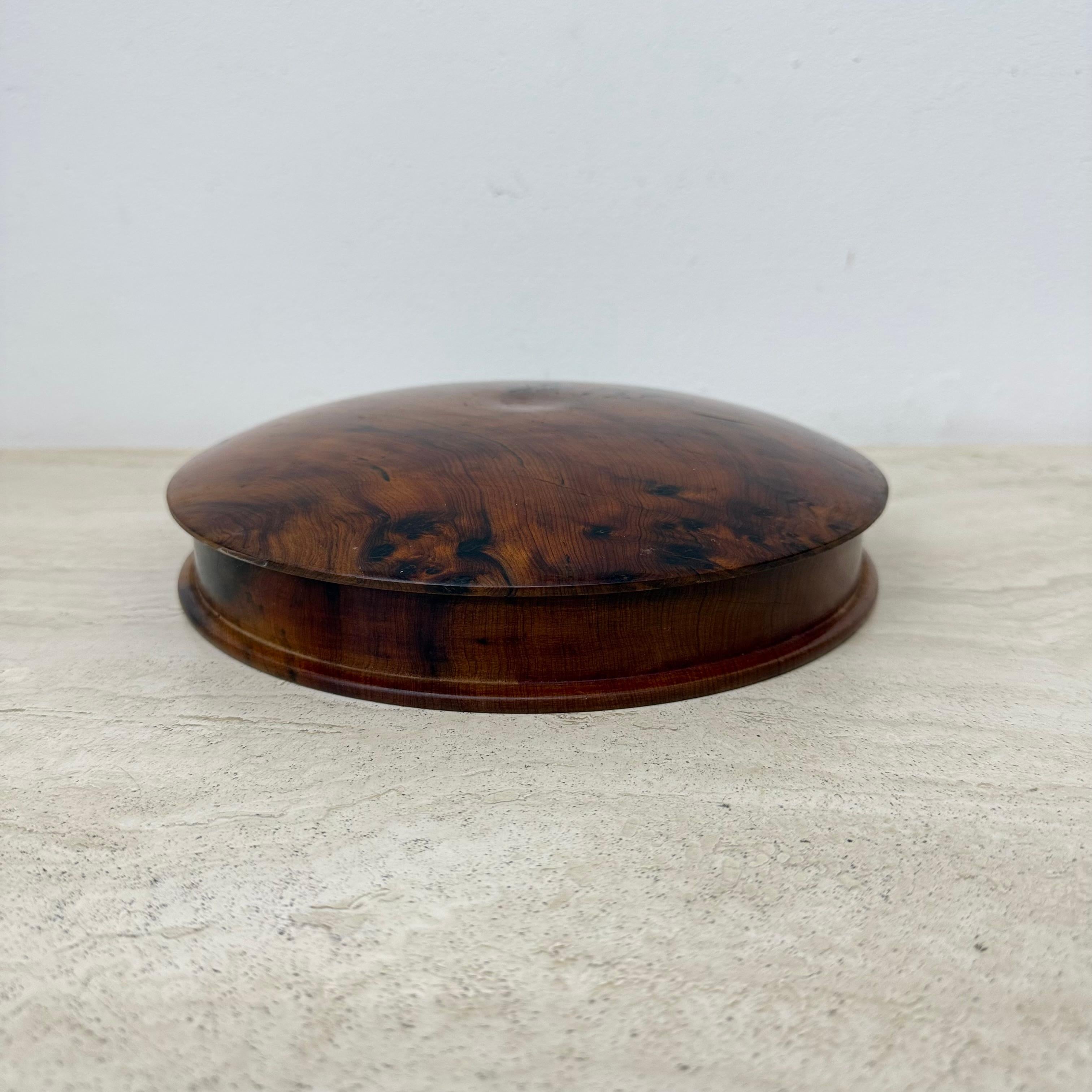 Antique burl wood bowl with lid jewelry box For Sale 3