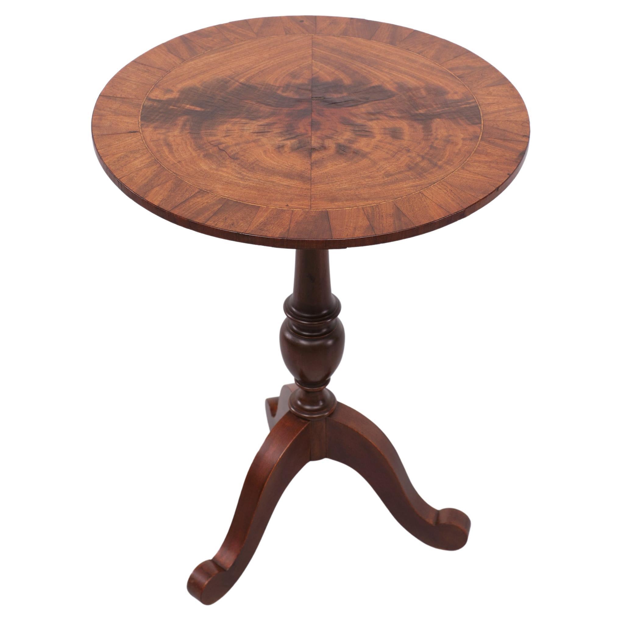 Ancienne table de carafe en bois de ronce, Angleterre, années 1880  en vente