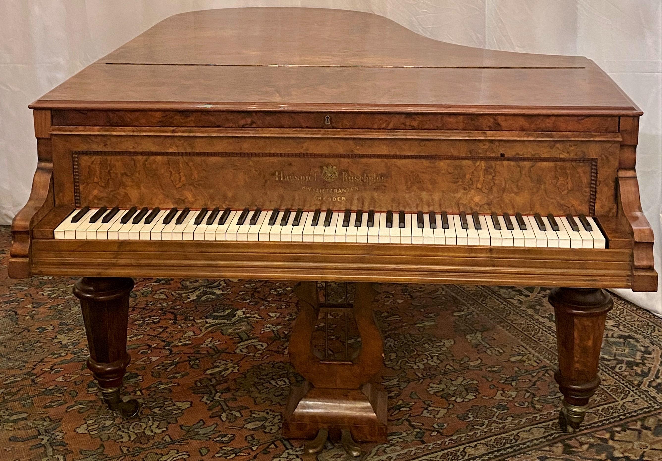 Antique Burled Walnut Parlor Grand Piano Made by Hagspiel & Ruschpler circa 1875 In Good Condition In New Orleans, LA