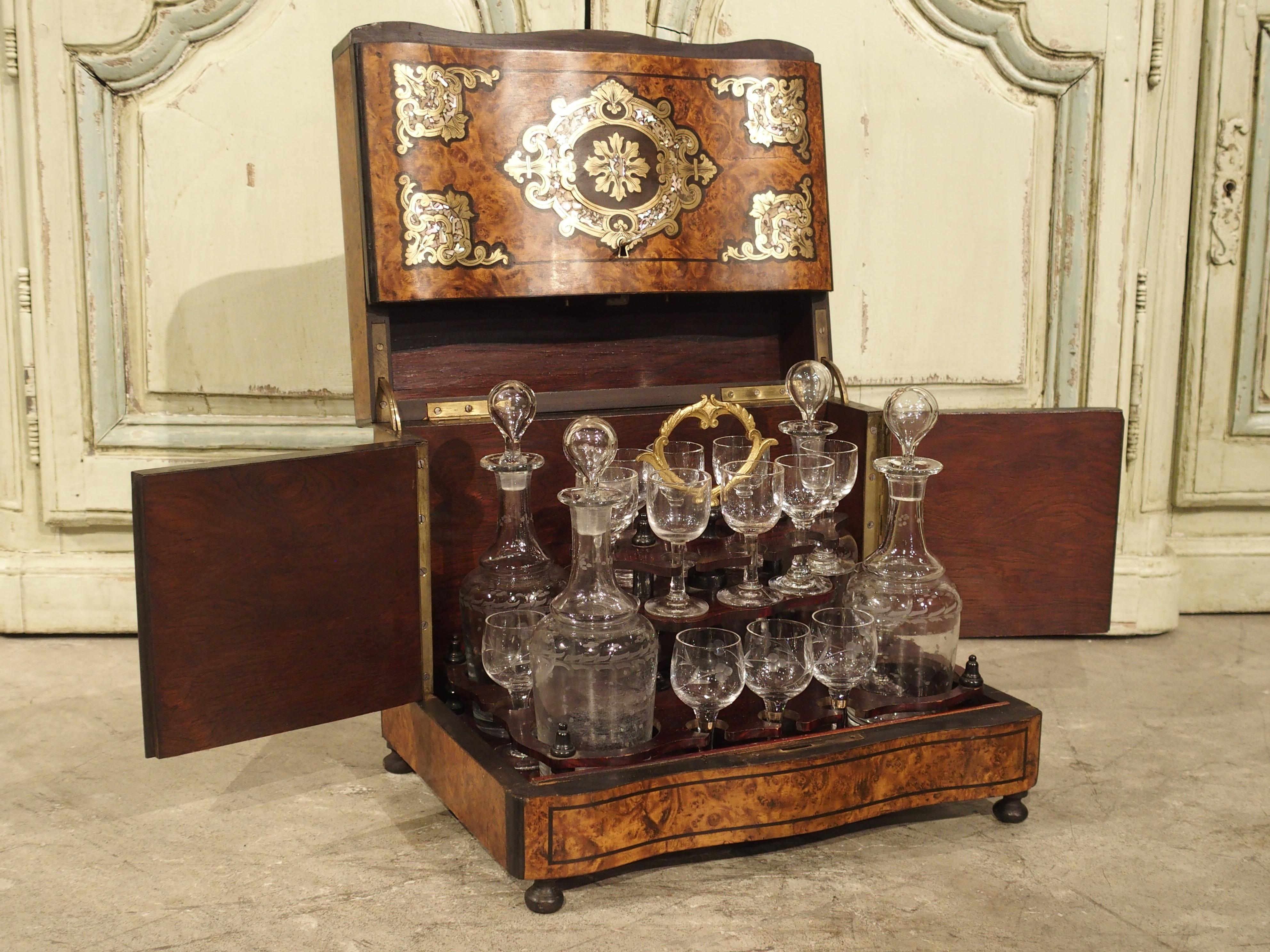 Antique Burl Wood Cave a Liqueur with Brass and Mother of Pearl Inlay circa 1850 9