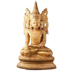 Antica statua di Buddha Ava birmana proveniente dalla Birmania