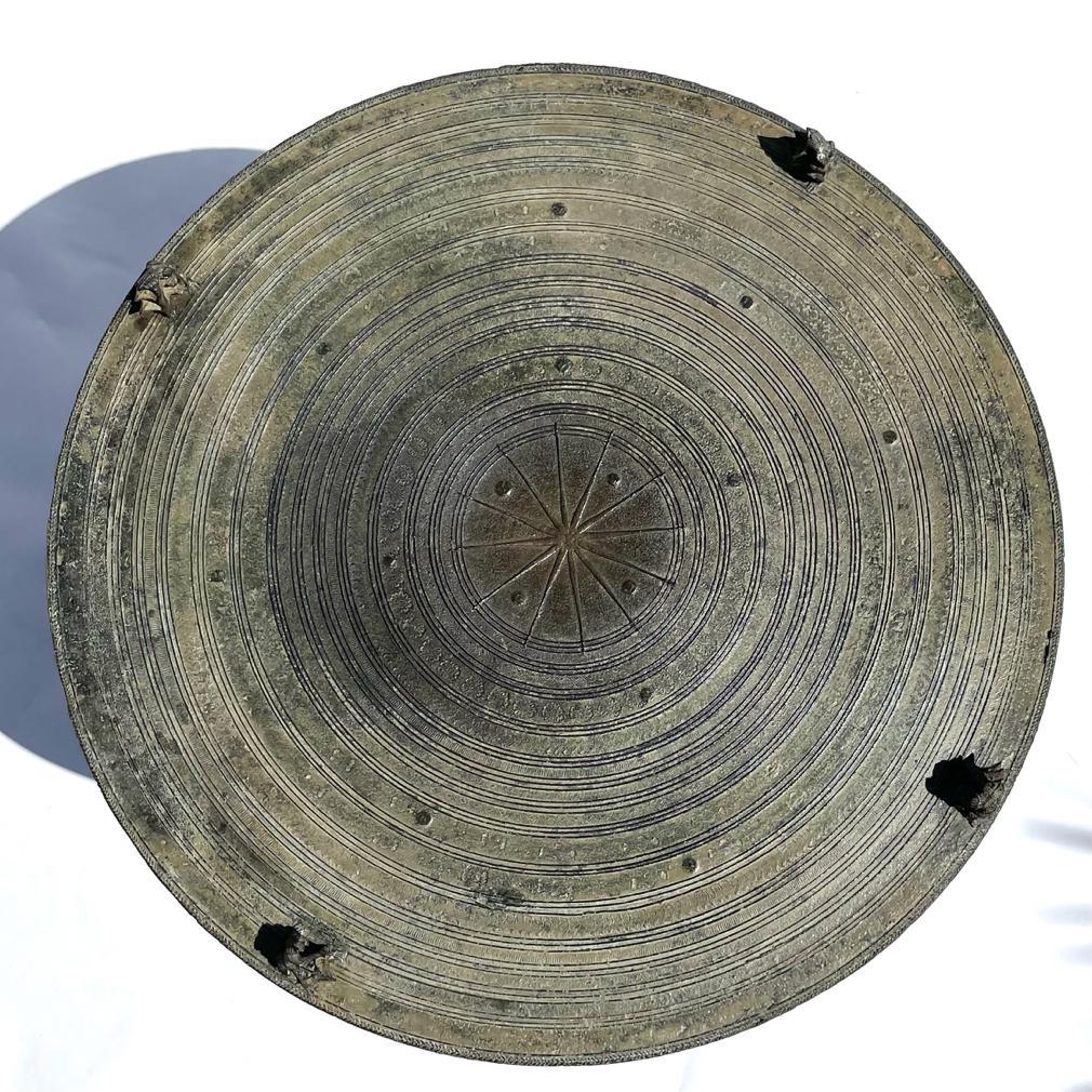 Antique Burmese Bronze Karen Frog Drum In Good Condition In Point Richmond, CA