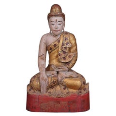 Antica statua di Buddha birmana proveniente dalla Birmania