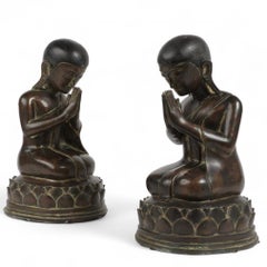 Ancienne paire de moines bouddhistes birmans en bronze, Shan States