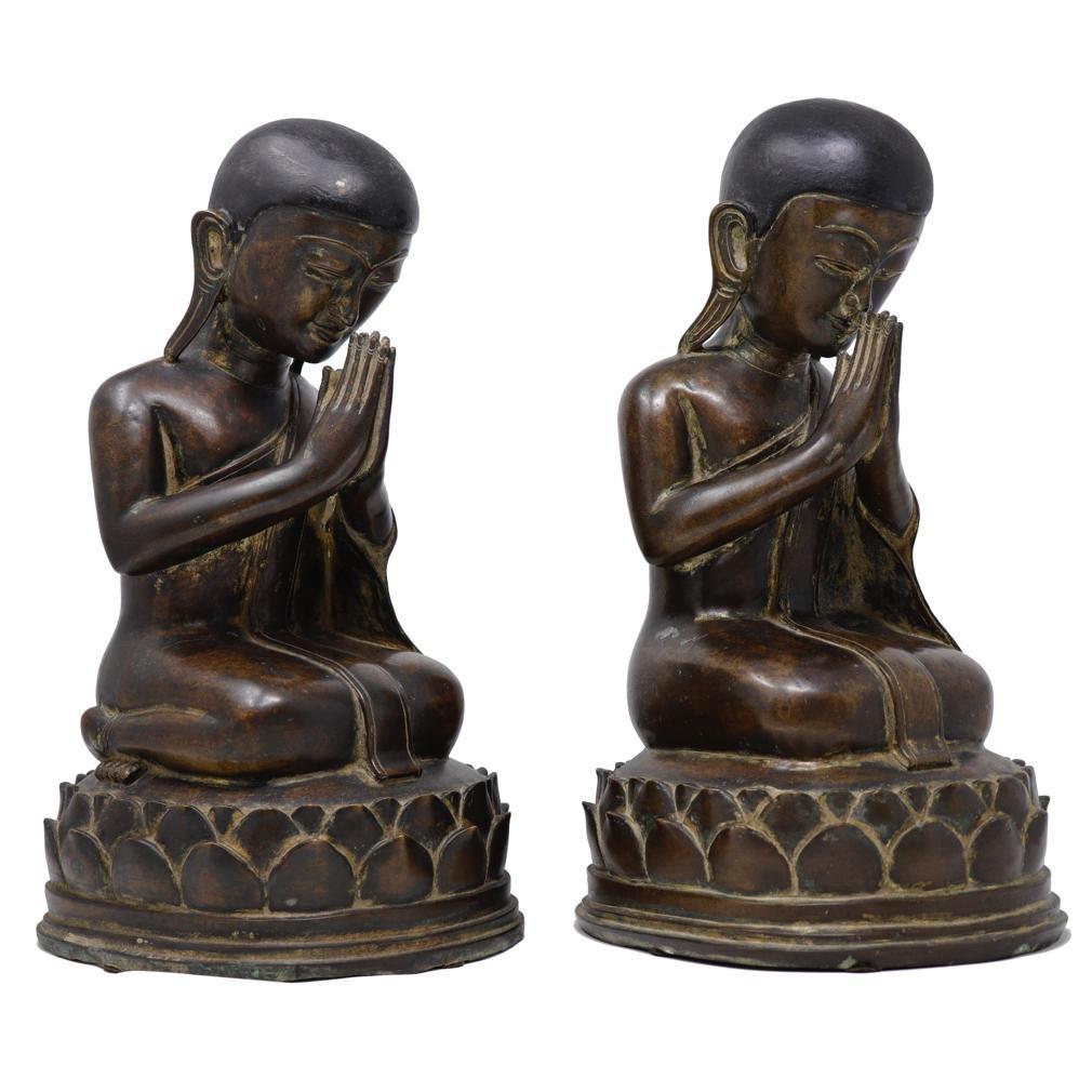 Antique Burmese Buddhist Opposing Pair of Bronze Monks, Shan States For Sale 2
