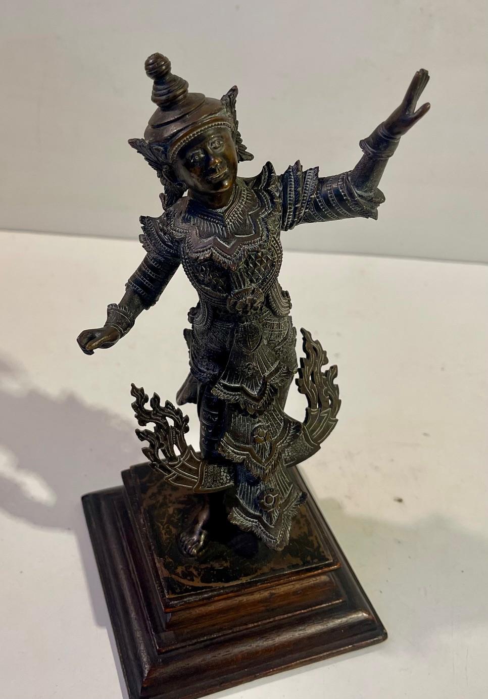Antique Burmese Cast Brass Courtly Dancer Figurine, Signed Maung Yai For Sale 2