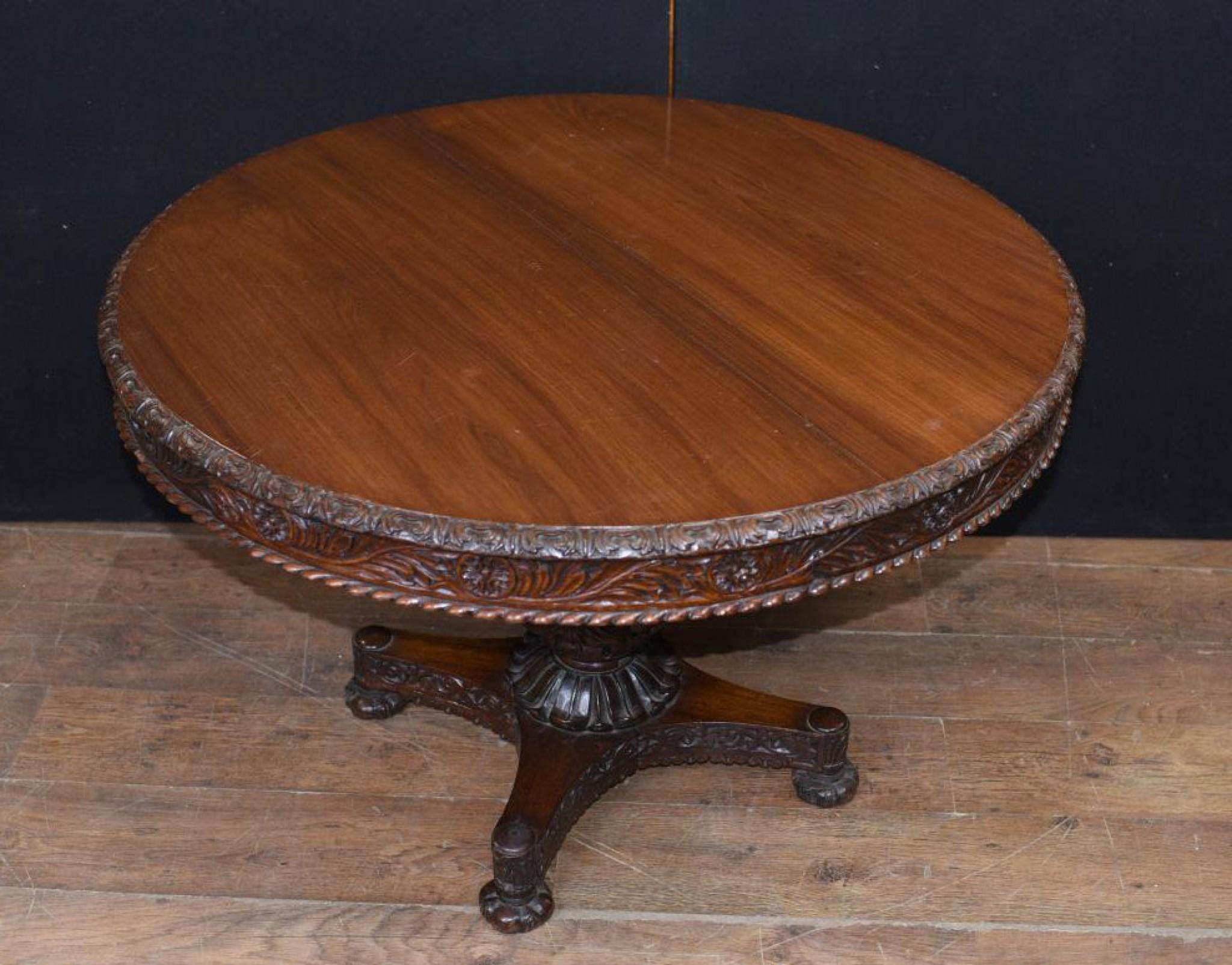 Bois Ancienne table centrale birmane - Sculptée à la main en Birmanie Circa 1860 en vente