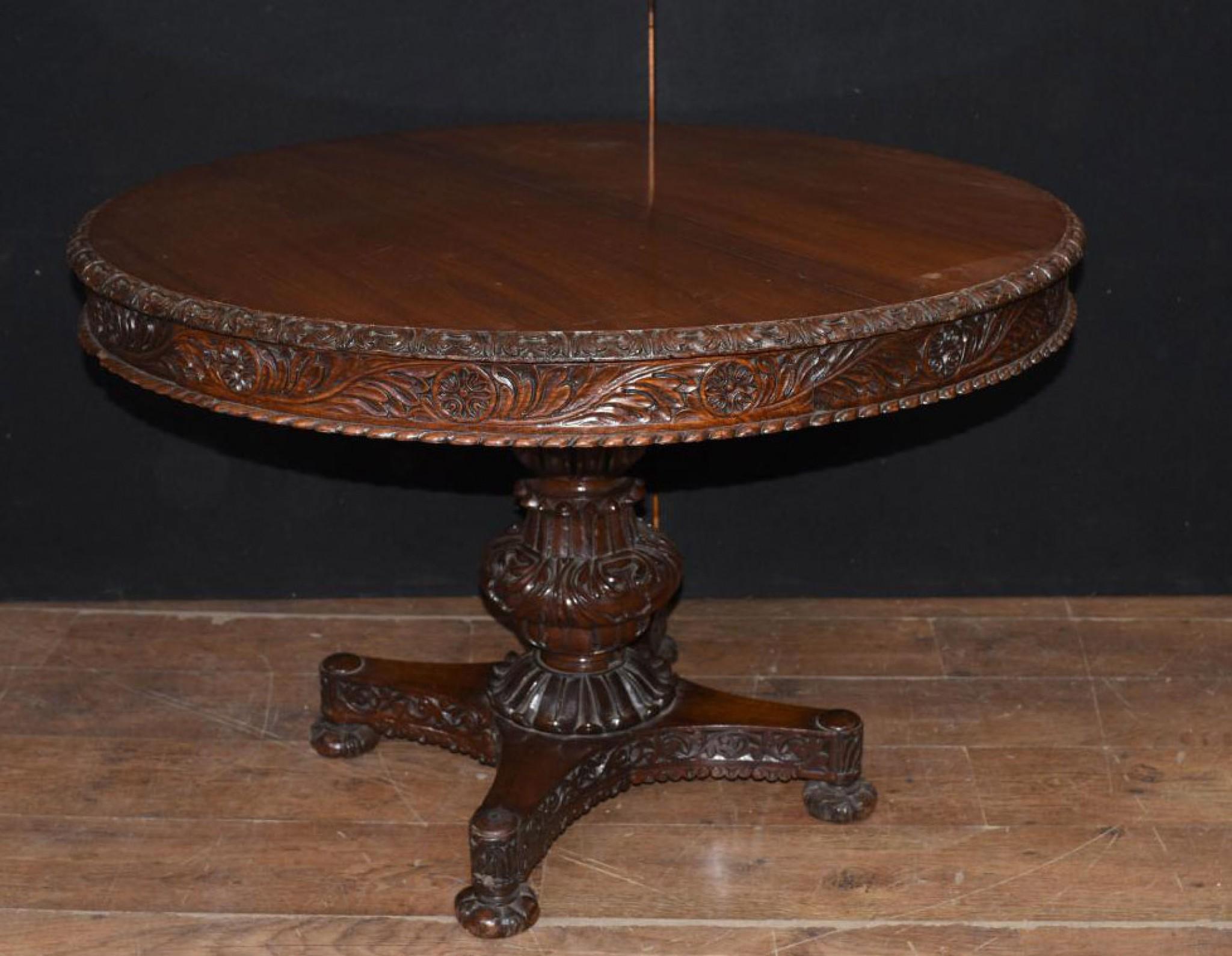 Ancienne table centrale birmane - Sculptée à la main en Birmanie Circa 1860 en vente 1