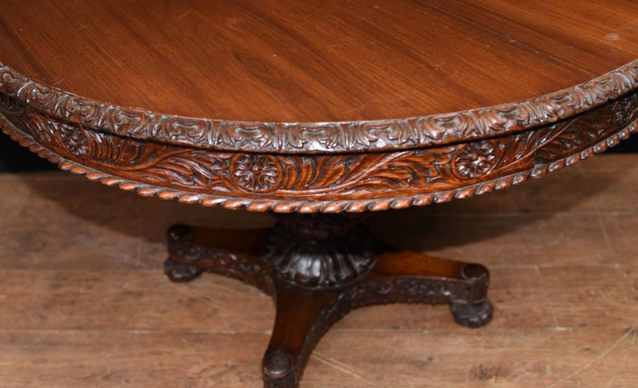 Ancienne table centrale birmane - Sculptée à la main en Birmanie Circa 1860 en vente 3