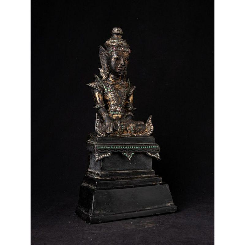 Ancienne statue de Bouddha birman couronnée de Birmanie  Bouddhas originaux en vente 1