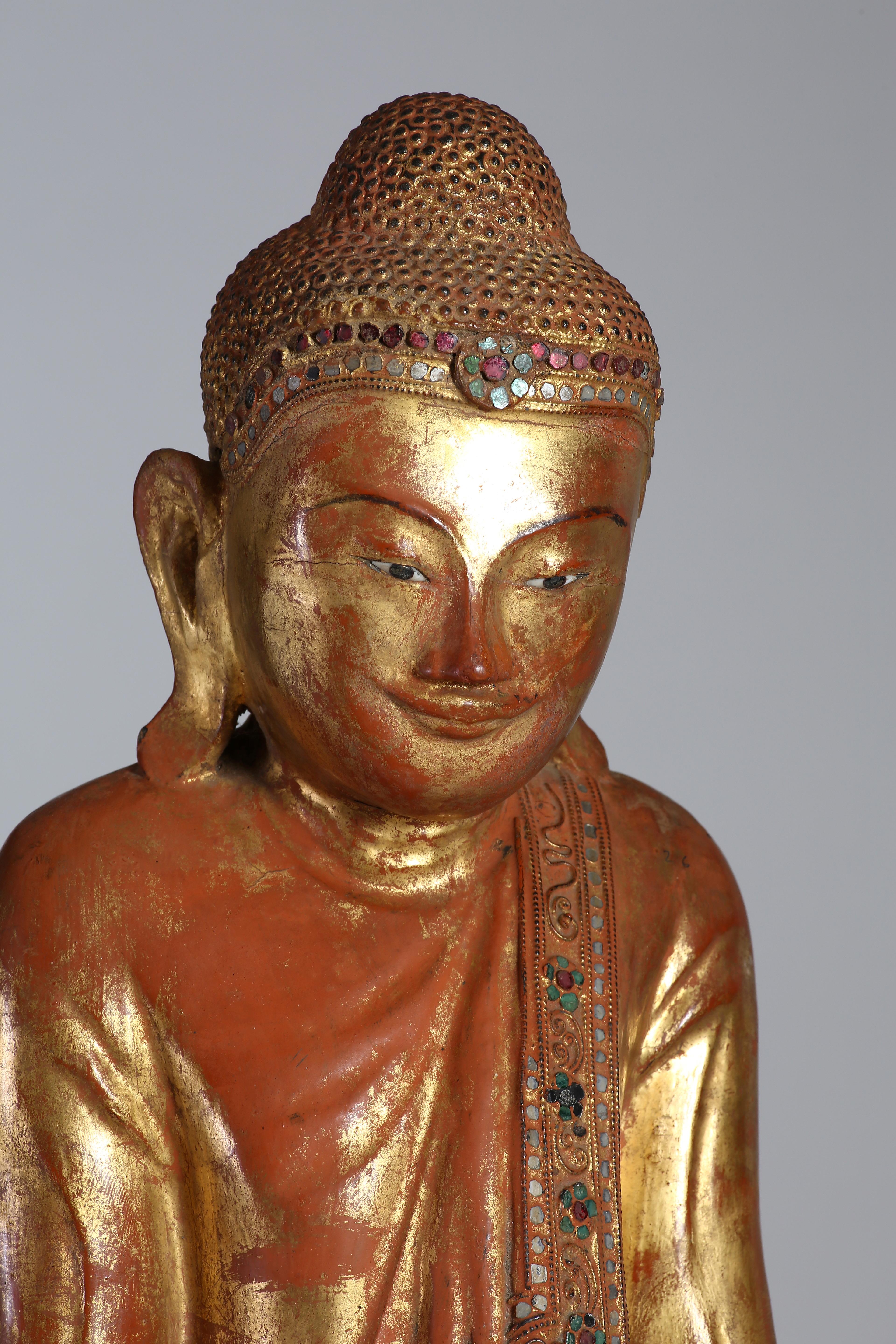 Antico Buddha in piedi dorato birmano, Mandalay, XIX secolo in vendita 2