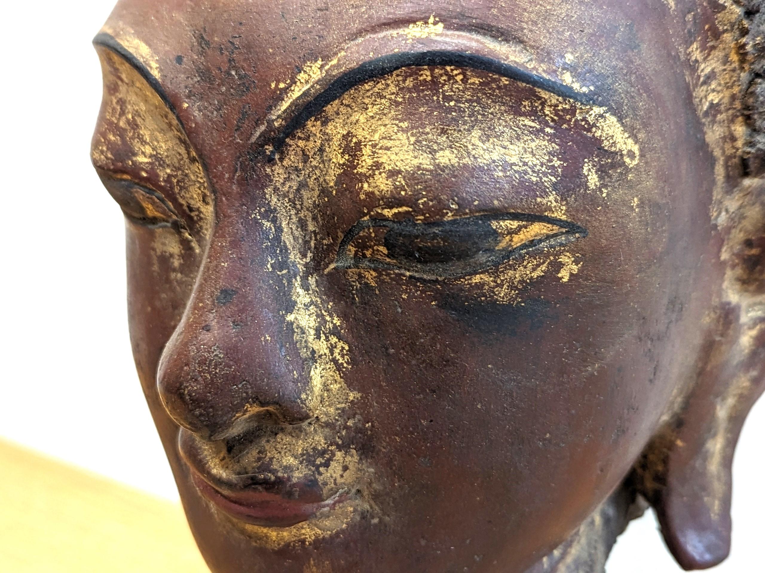 Bouddha birman ancien en laque en vente 5