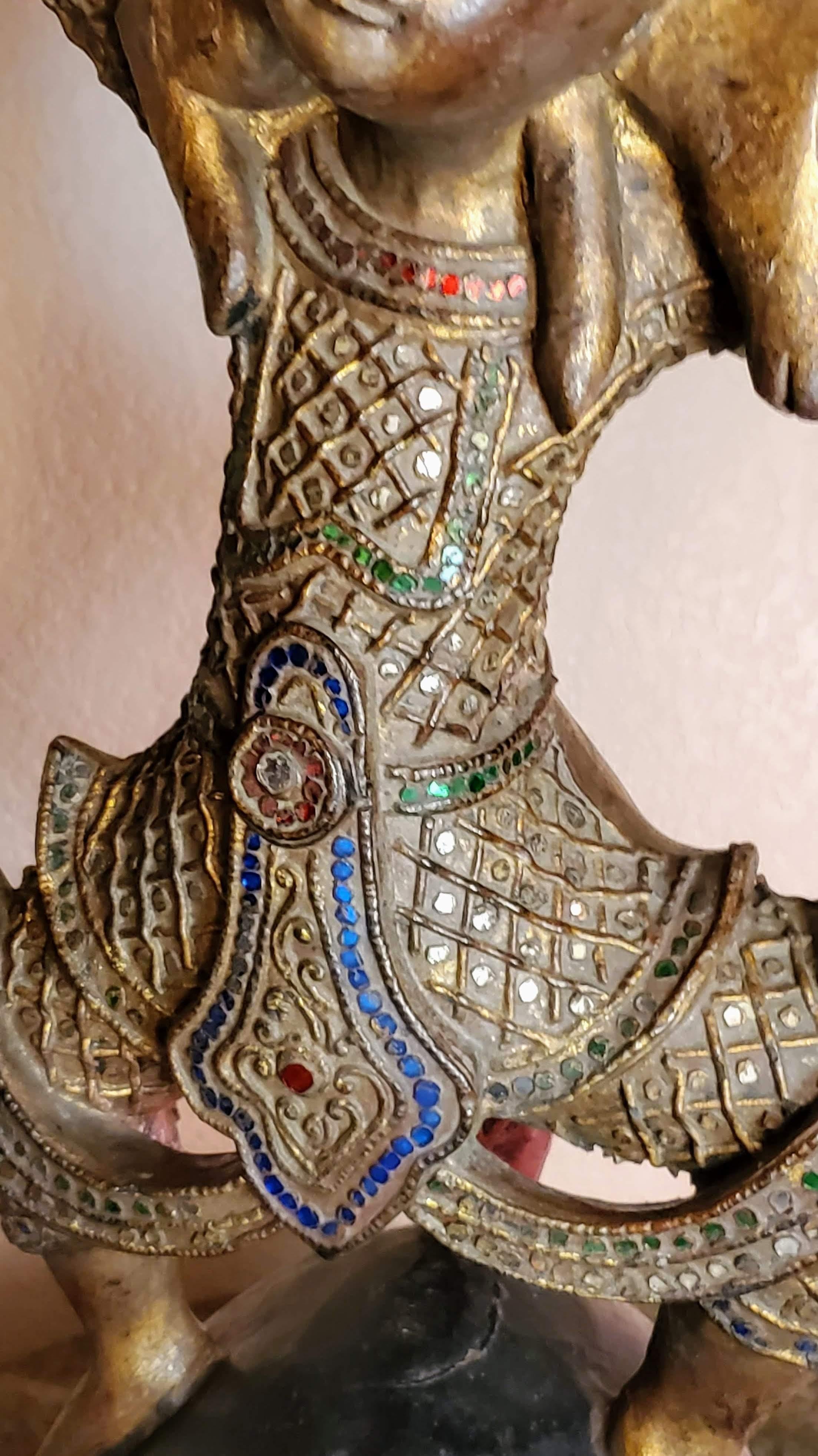 Antike birmanische Mandalay Periode buddhistische Tänzerin Nat Geist Hirsch Figur Skulptur im Angebot 4