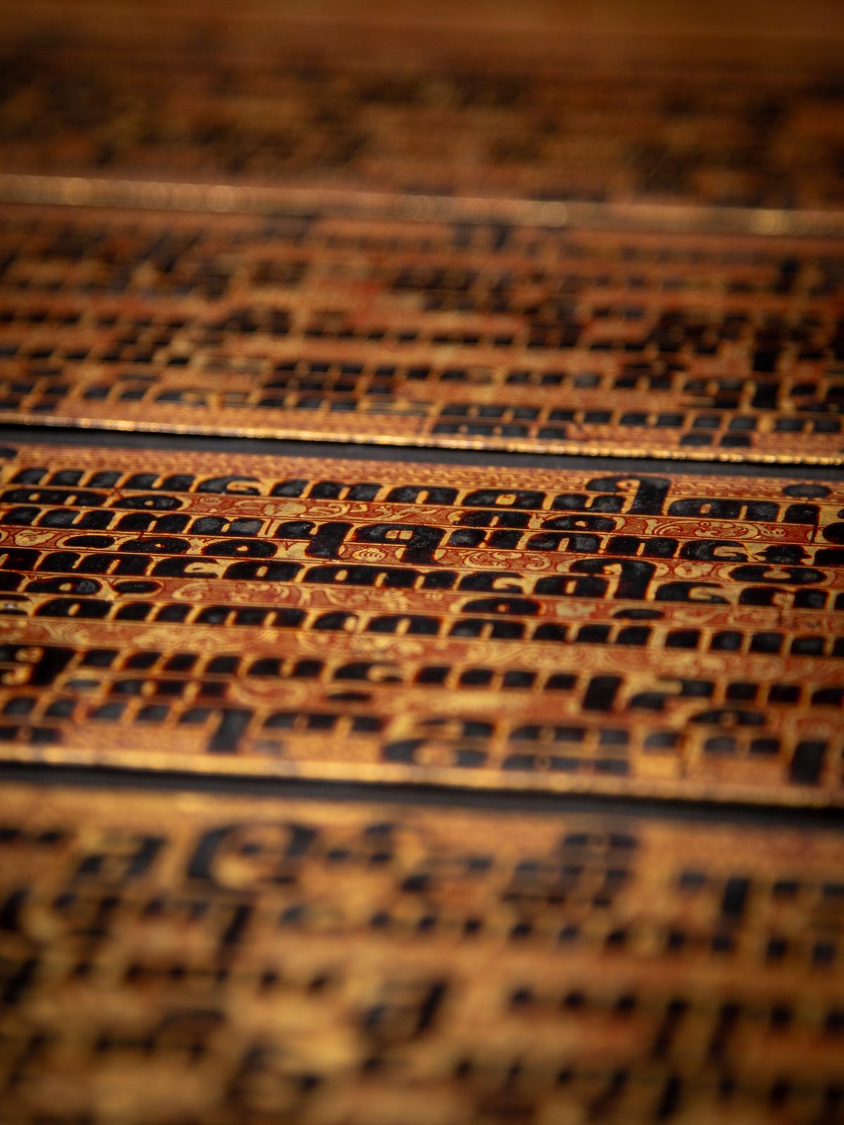 Laque Manuscrit birman ancien - Livre Kammavaca de Birmanie en vente