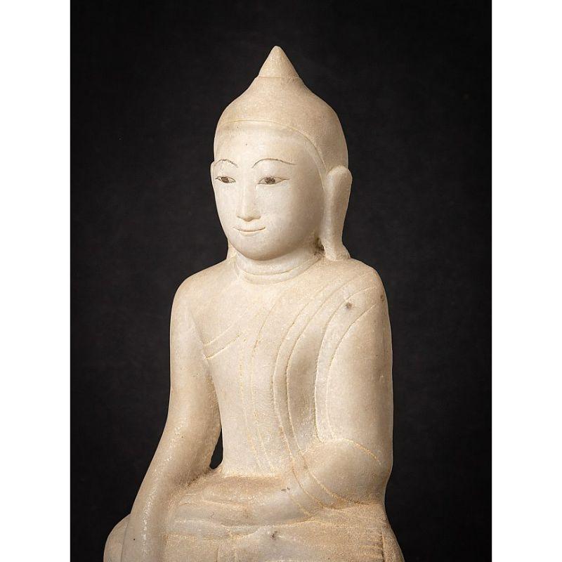 Antike burmesische Buddha-Statue aus burmesischem Marmor aus Burma (18. Jahrhundert und früher) im Angebot