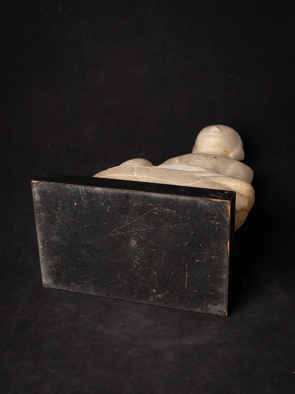 Ancien Bouddha Shan en marbre de Birmanie Bouddhas originaux en vente 12