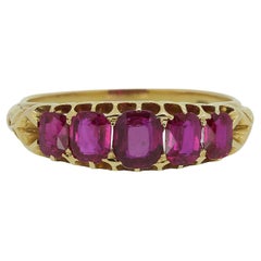 Anillo antiguo de cinco piedras de rubí birmano