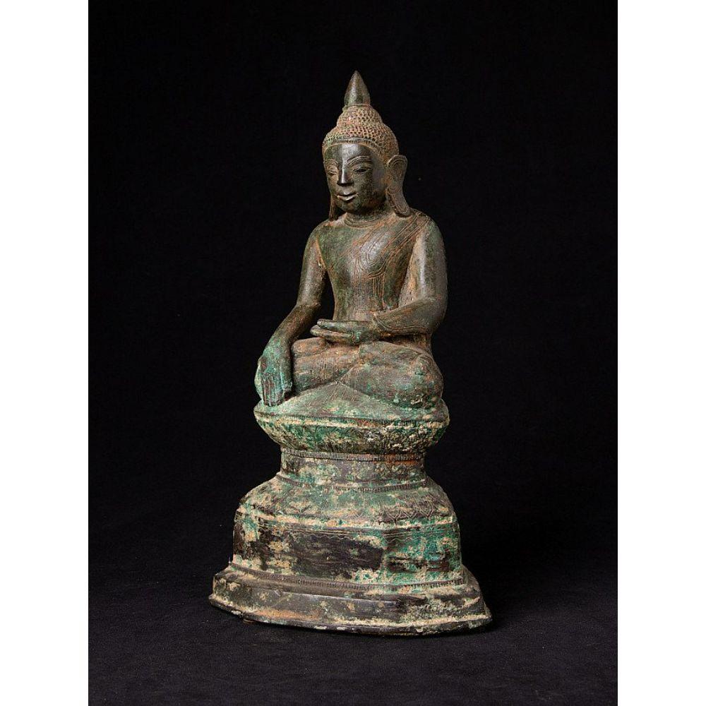 Material: bronze
Measure: 31 cm high 
Weight: 3.669 kgs
Shan (Tai Yai) style
Bhumisparsha mudra
Originating from Burma
17-18th century.

