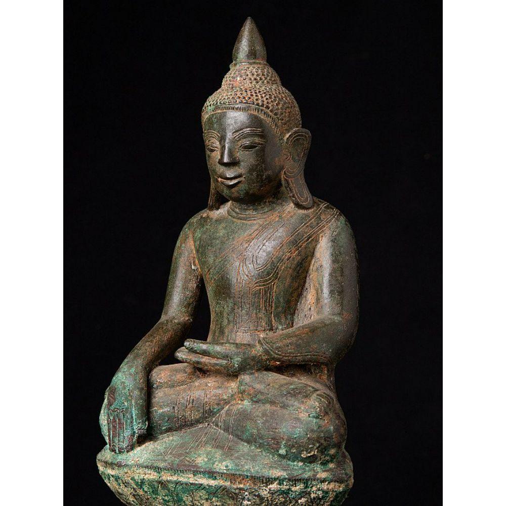 Antique Burmese Shan Buddha from Burma For Sale 4
