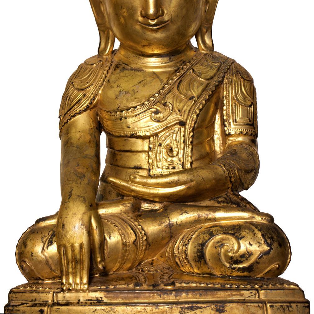 Antiker burmesischer Shan-Holz-Buddha mit Lack, Lack und goldenem Lederbezug, 19. Jahrhundert im Angebot 3