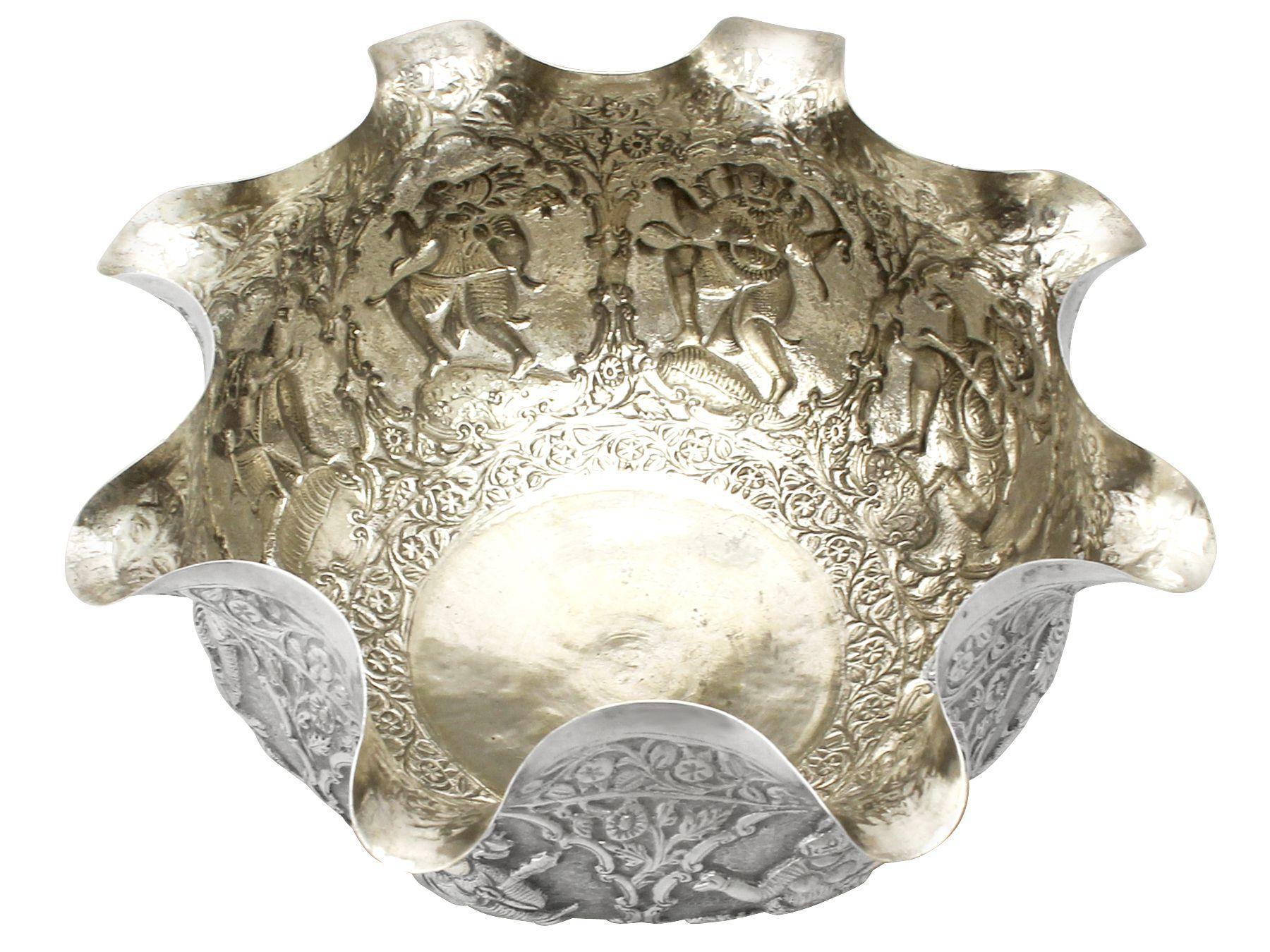 Antique Burmese Silver Bowl In Excellent Condition For Sale In Jesmond, Newcastle Upon Tyne