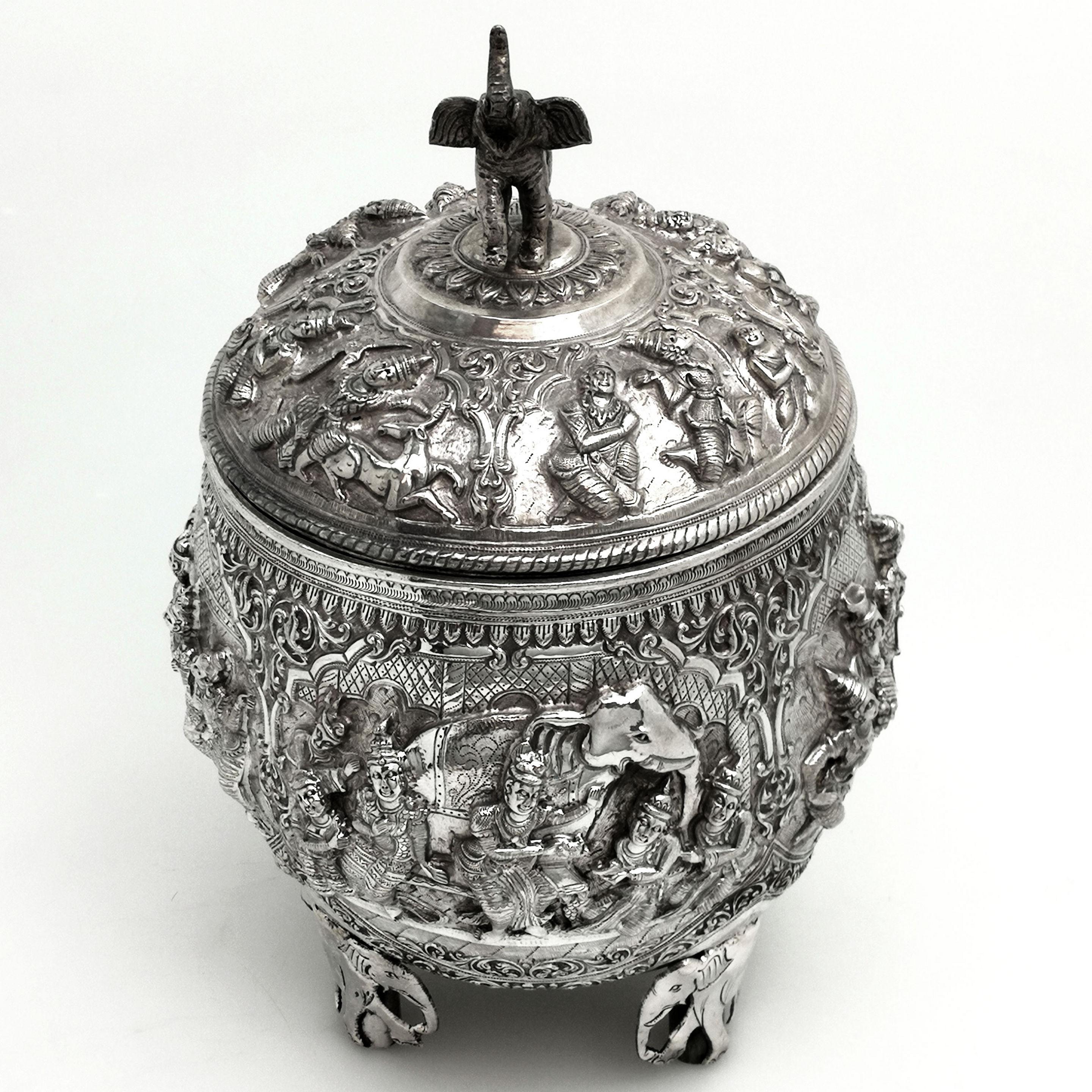 Antique Burmese Solid Silver Box / Covered Bowl & Lid circa 1890 Burma / Myanmar In Good Condition In London, GB