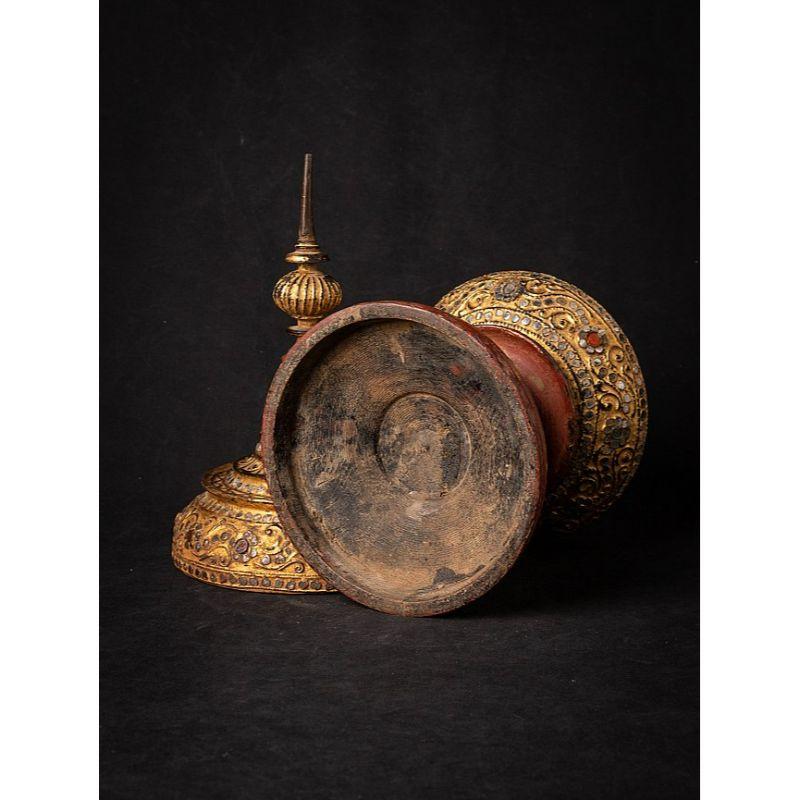Antikes birmanisches Holzgefäß aus Burma (19. Jahrhundert) im Angebot