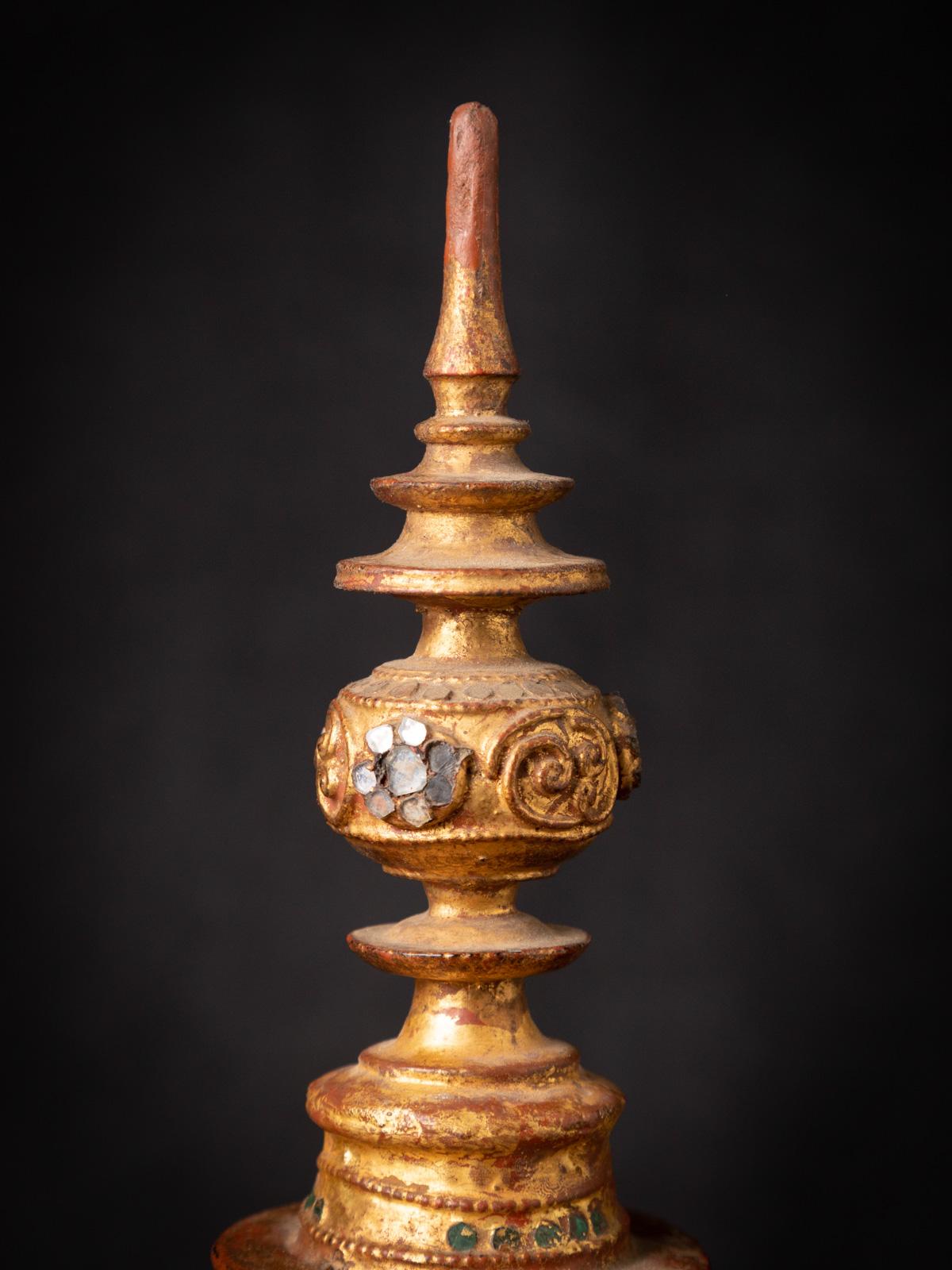 Antique Burmese Wooden Offering Vessel: Gilded Masterpiece from the 19th Century 13