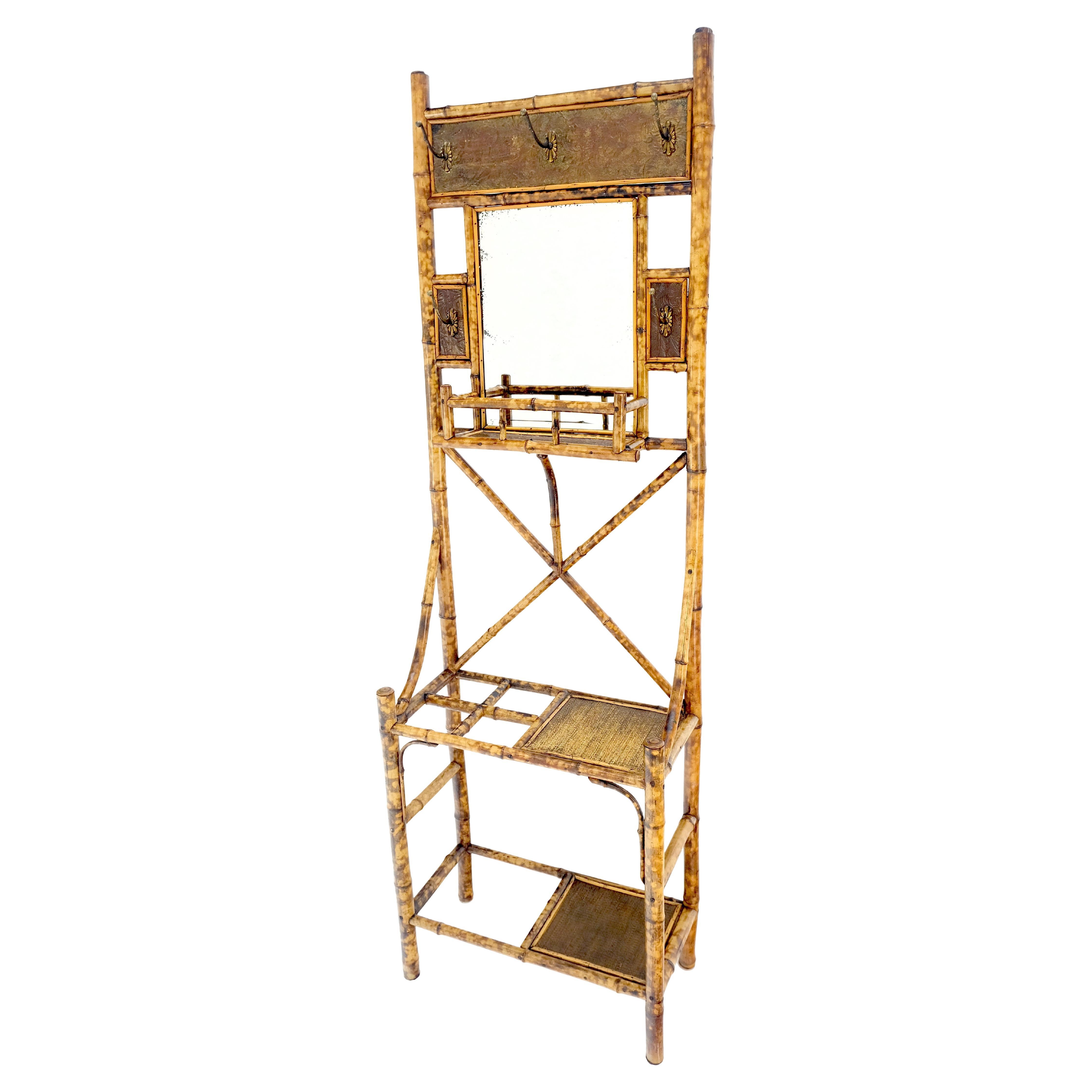 Antico appendiabiti e portaombrelli in bambù bruciato con specchio, molto decorativo, anni '40