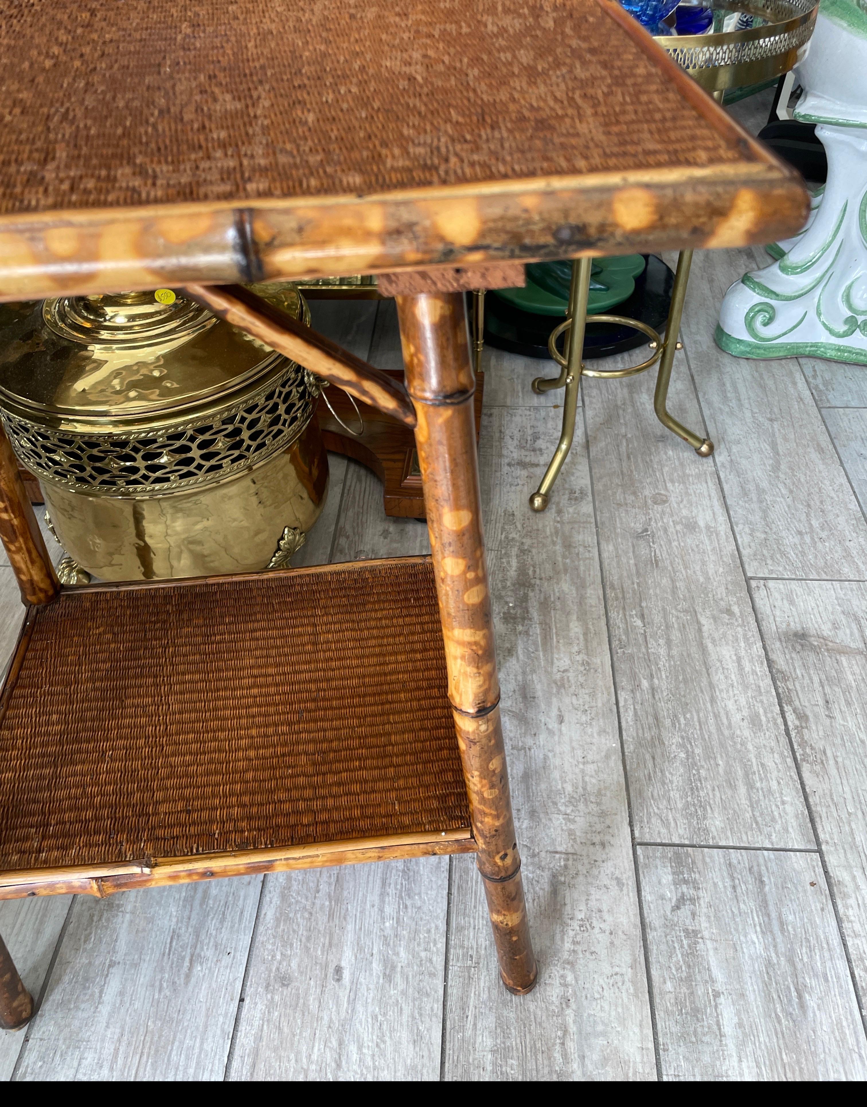 Antique Burnt Bamboo Two-Tiered Side / End Table In Good Condition For Sale In West Palm Beach, FL