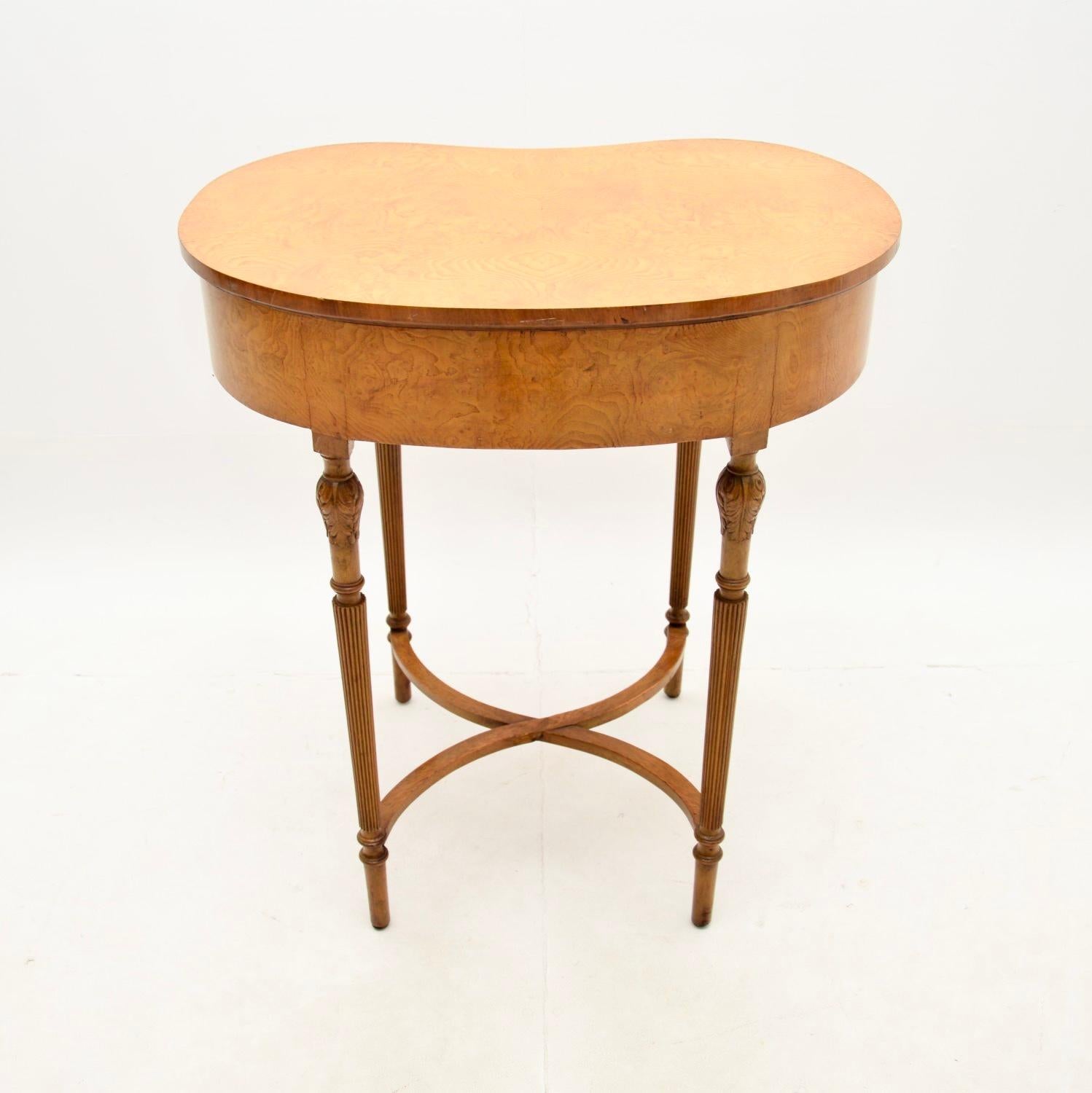 Early 20th Century Antique Burr Elm Kidney Shape Side / Writing Table For Sale