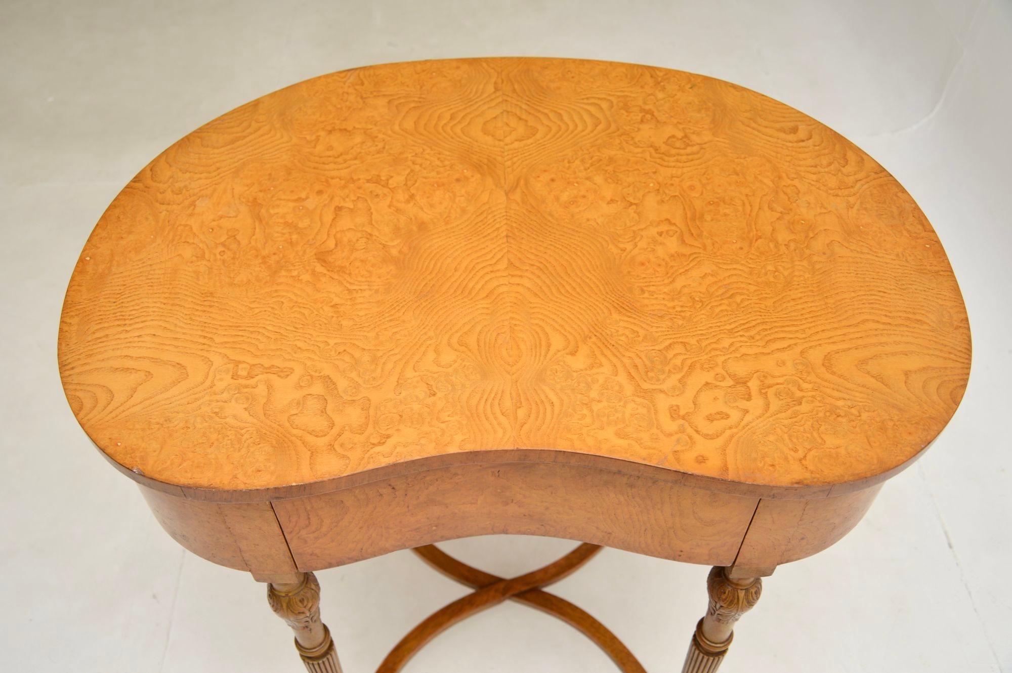 Antique Burr Elm Kidney Shape Side / Writing Table For Sale 3