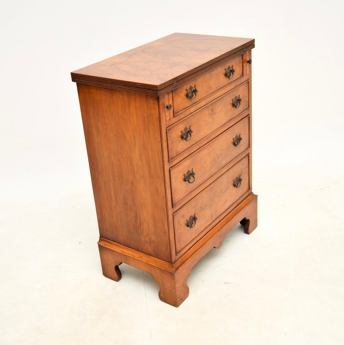 Georgian Antique Burr Walnut Bachelors Chest of Drawers For Sale