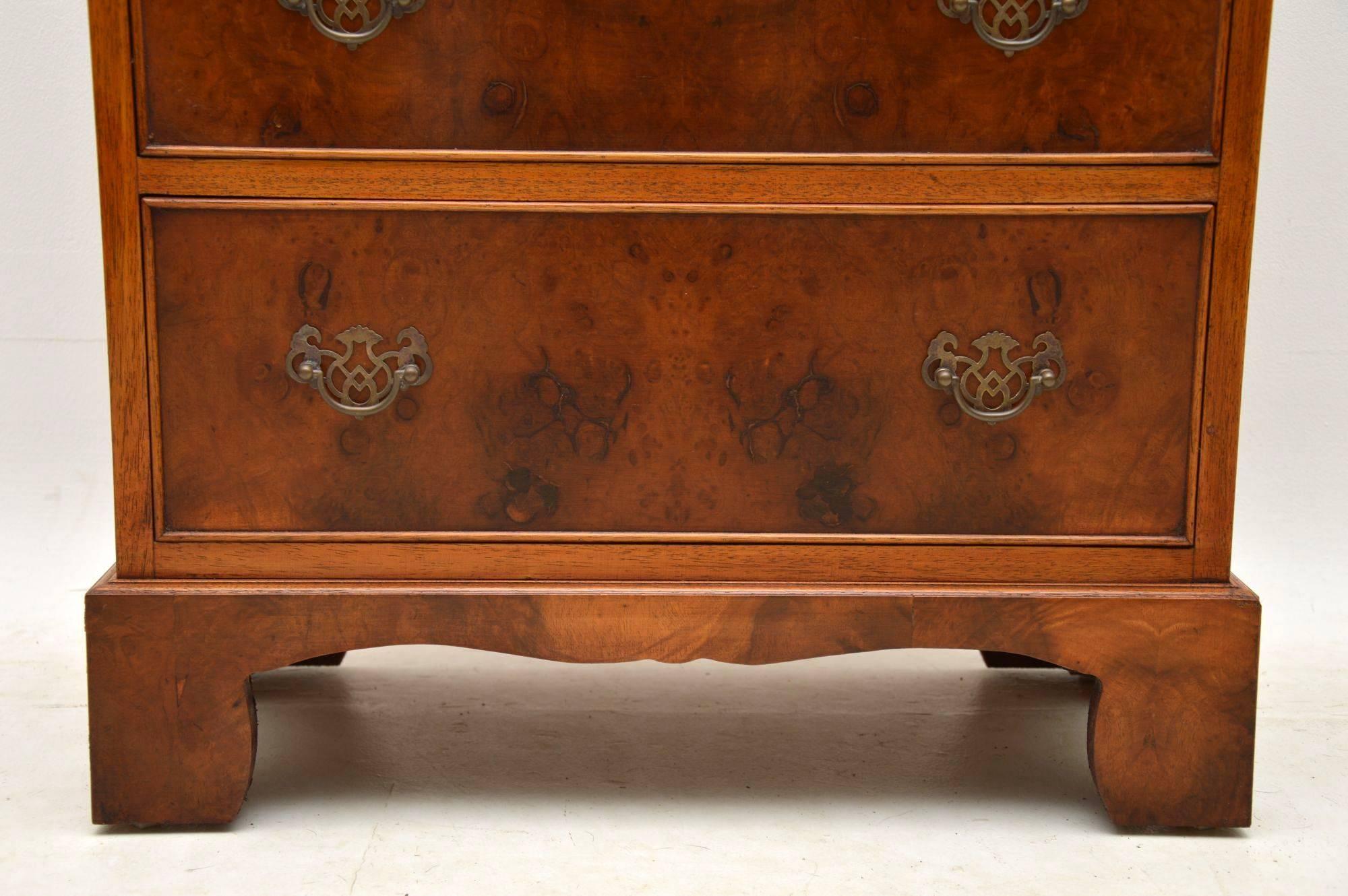 Antique Burr Walnut Bachelors Chest of Drawers 3
