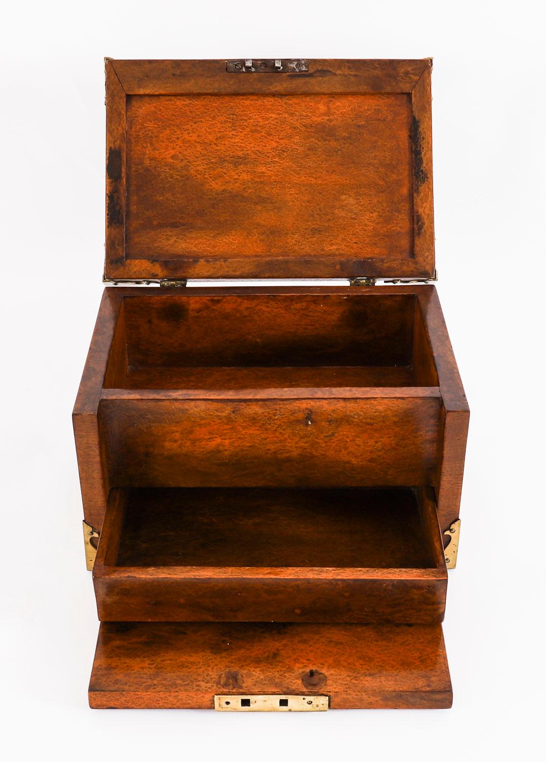Caja fuerte antigua de nogal con rebabas y latón Coffre Fort Siglo XIX 8