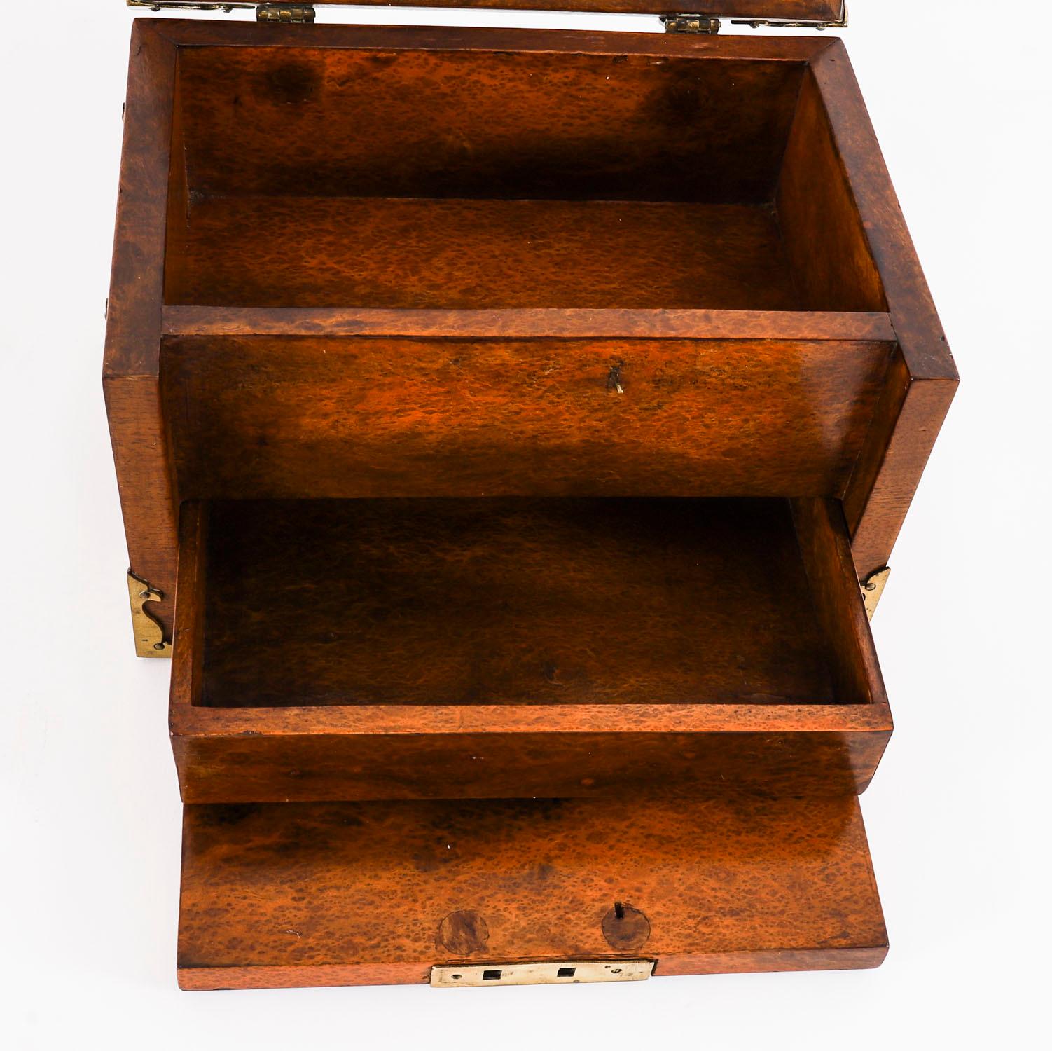 Caja fuerte antigua de nogal con rebabas y latón Coffre Fort Siglo XIX 10