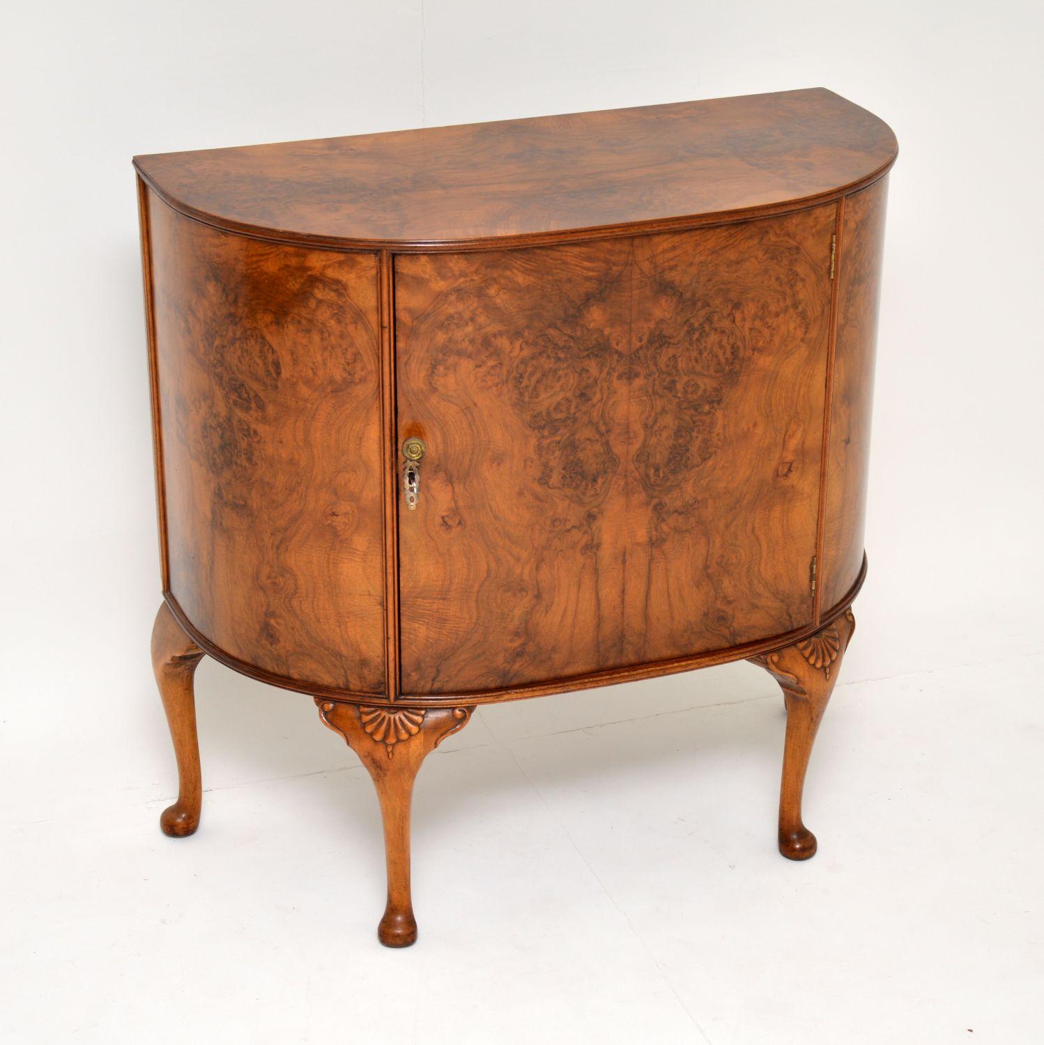 Antique Burr Walnut Cabinet on Legs In Good Condition In London, GB