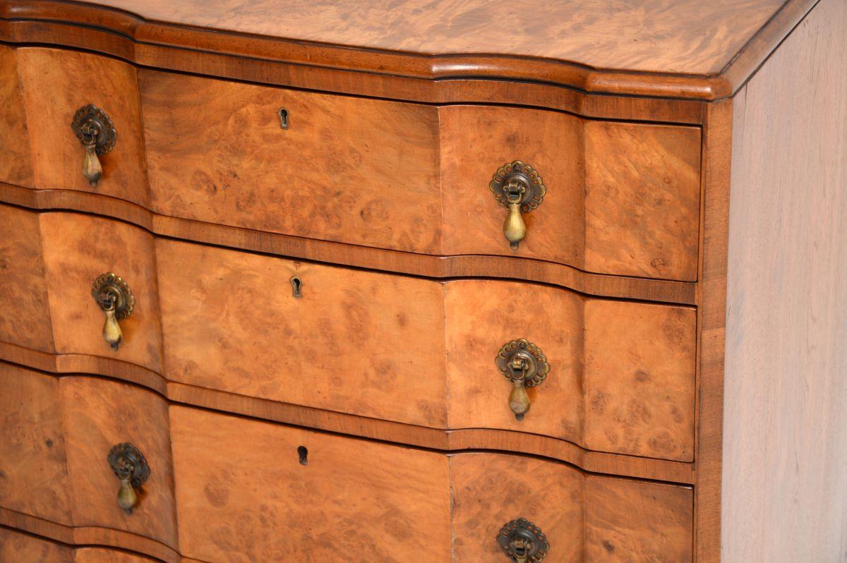 Ancienne commode en ronce de noyer en vente 3