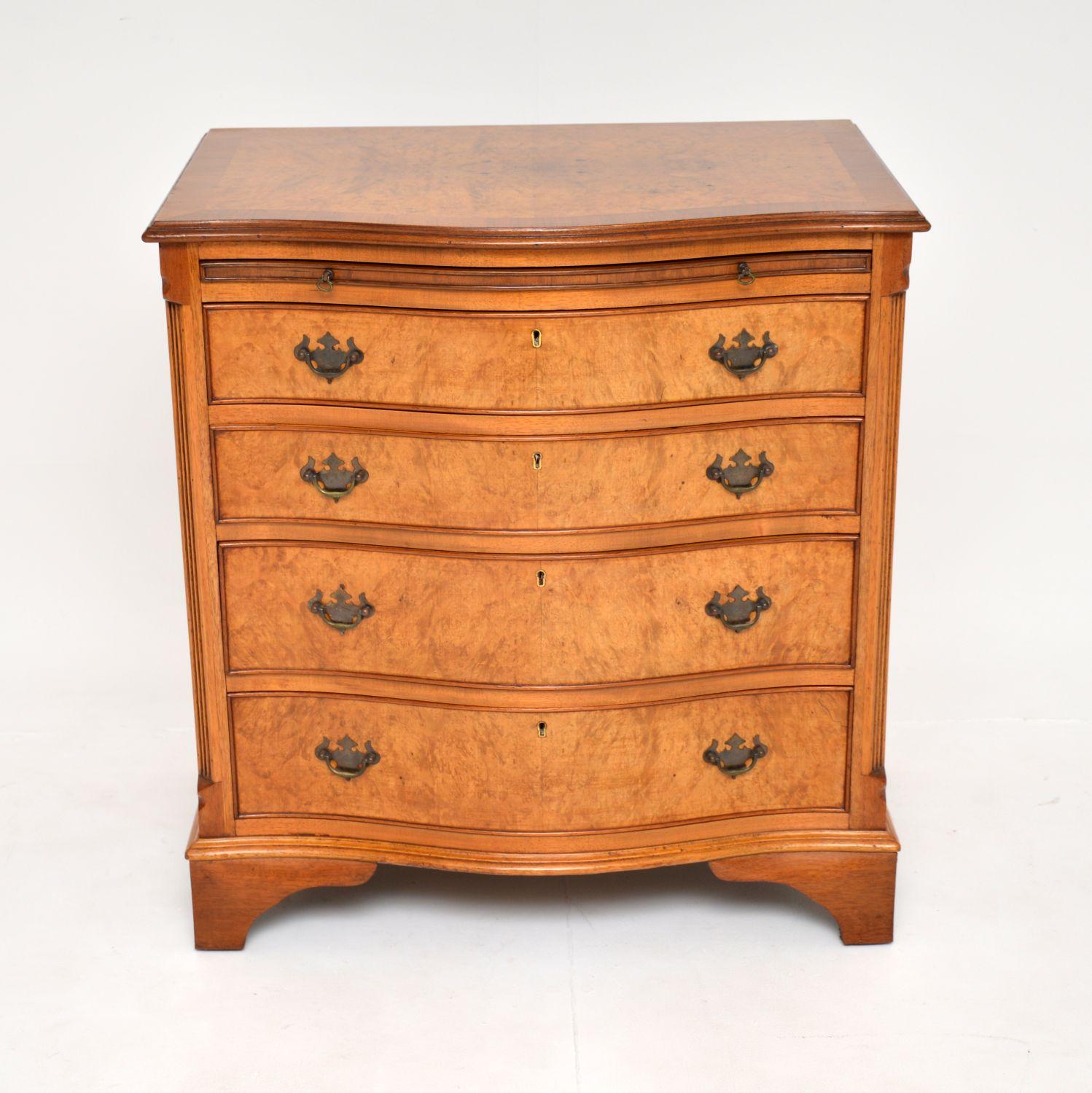 A beautifully made and very useful antique burr walnut chest of drawers, made in England & dating from around the 1930’s.

It’s of fantastic quality and has nice proportions. There is lots of storage space in the four generous drawers, which are