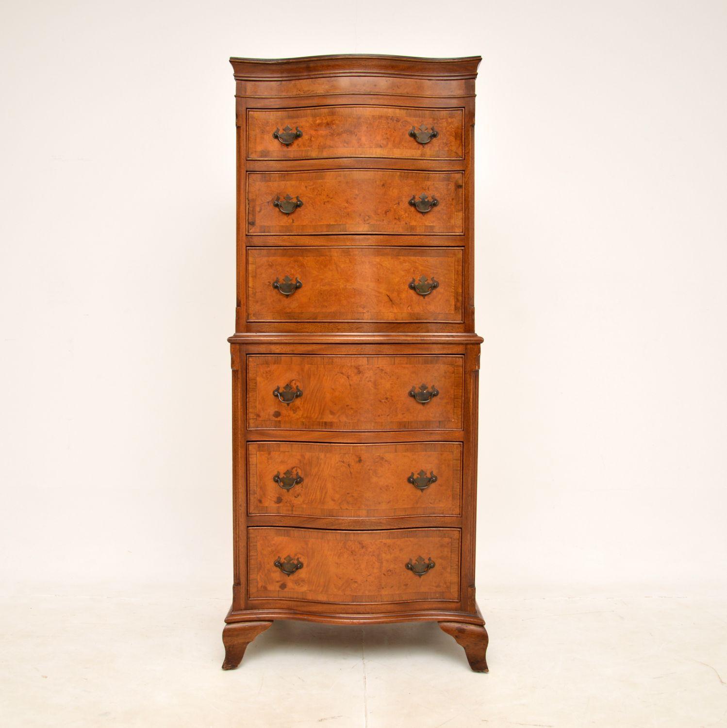 A smart and very well made antique walnut chest on chest in walnut, with a serpentine shaped front. This was made in England, it dates from around the 1900-1910 period.

It is of superb quality and is a very useful size. There is lots of storage