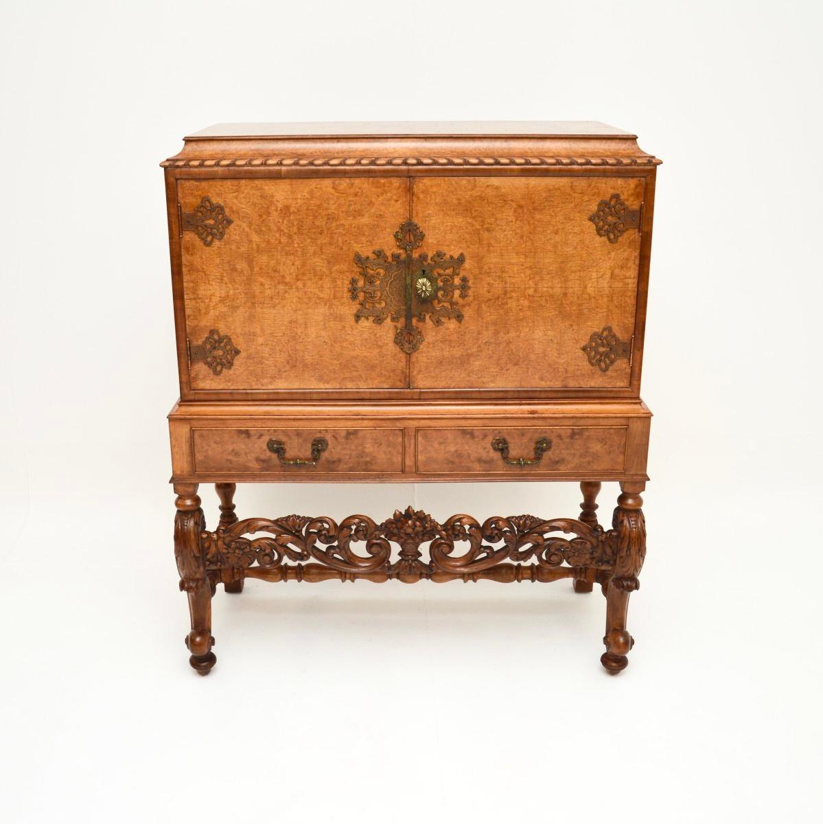 Antique Burr Walnut Cocktail Drinks Cabinet In Good Condition For Sale In London, GB