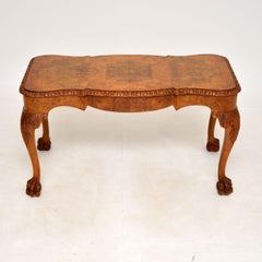 Table basse ancienne en ronce de noyer