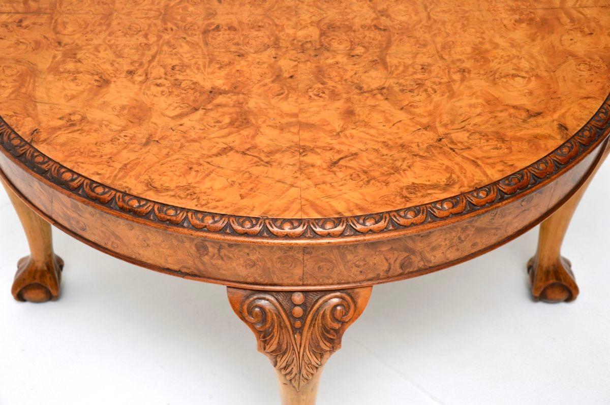 Britannico Antique Burr Walnut Coffee Table in vendita
