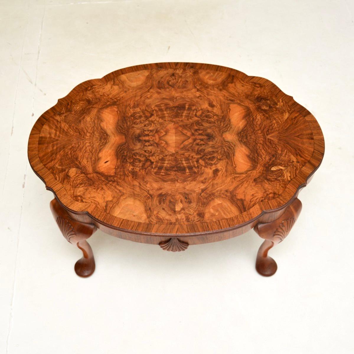 Antique Burr Walnut Coffee Table In Good Condition For Sale In London, GB