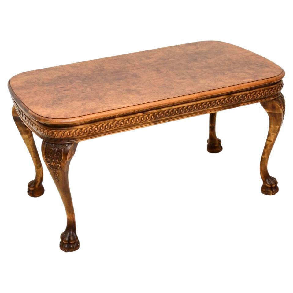 Table basse ancienne en ronce de noyer